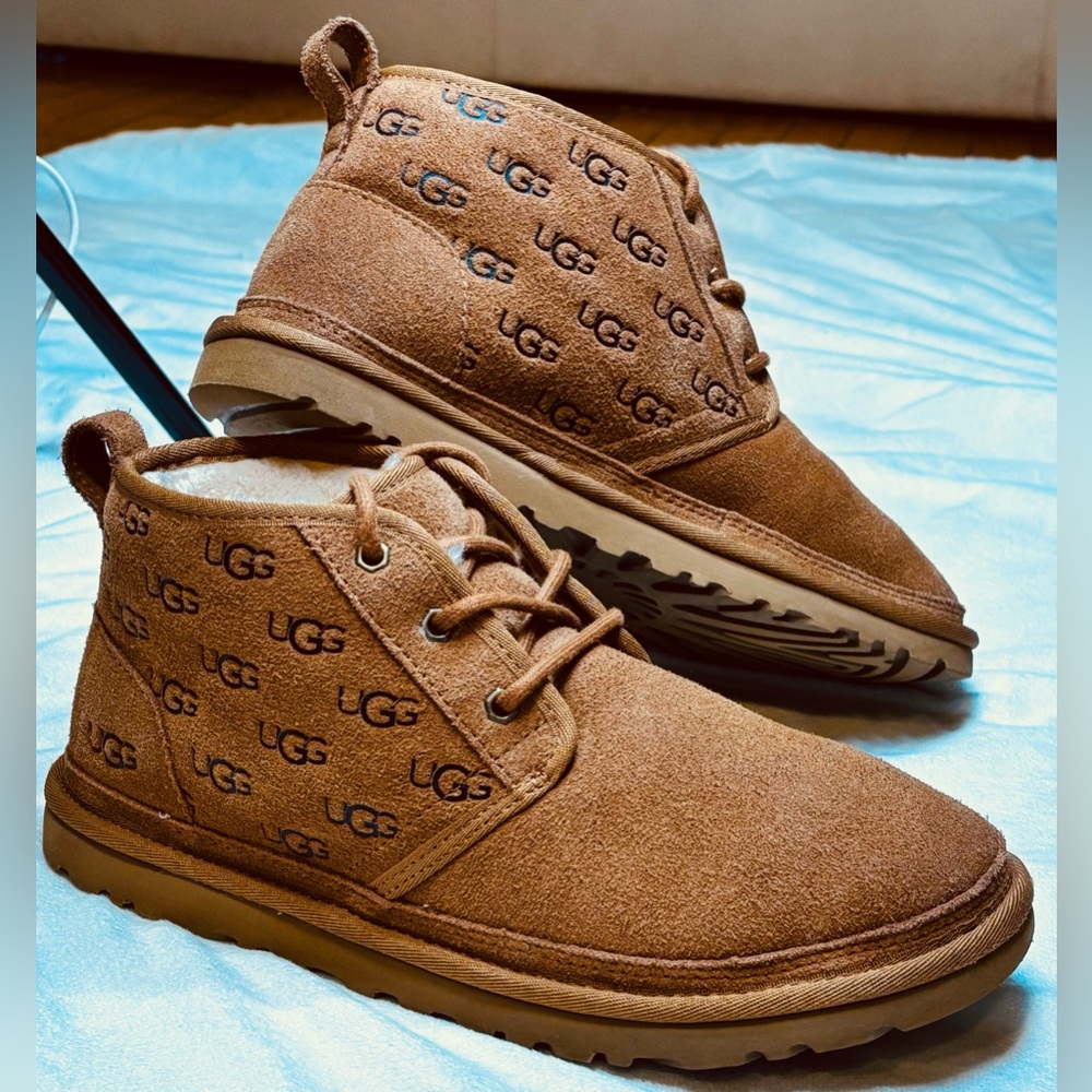 UGG Authentic mens 9 Boots chestnut all over logo print  Y2K 90s 00s worn twice
